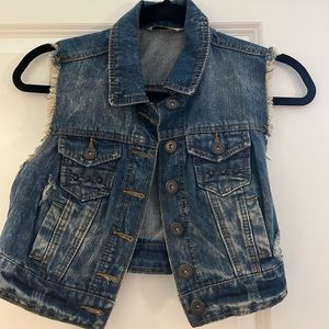 Small Jean cropped vest